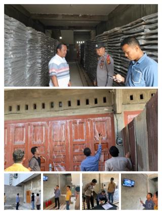 Polres Kuansing Laksanakan Monitoring dan Pengecekan Gudang Logistik KPU Kabupaten Kuansing Pemilu T